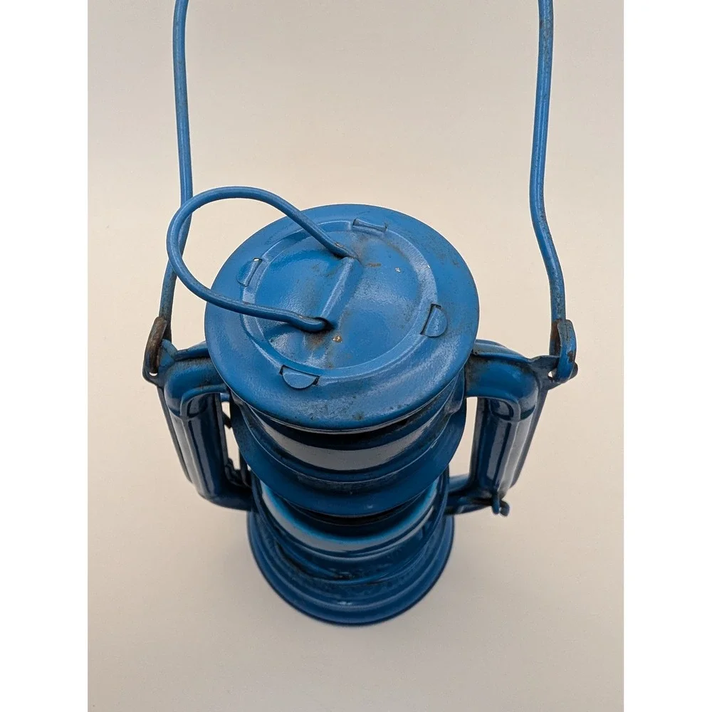 Winged Wheel No. 350 Blue Kerosene Lantern Blue Globe Made Japan Vintage 7.5